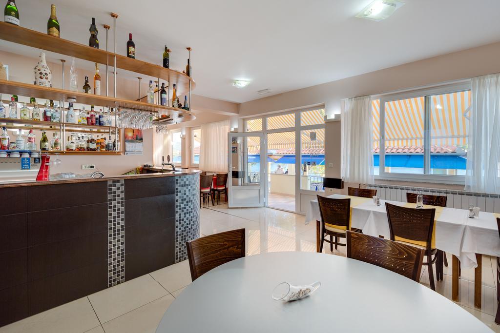 Apartments Duje Ribnica Obrovac Eksteriør billede