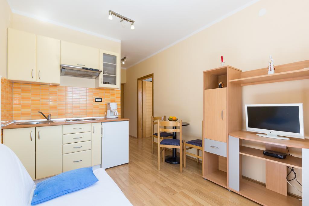 Apartments Duje Ribnica Obrovac Eksteriør billede